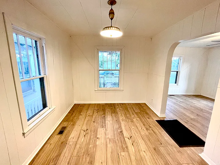 408 E Carpenter St — Photo 11