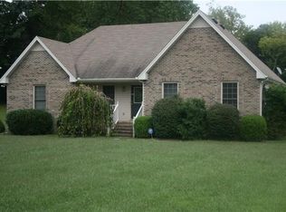 108 Deerfield Dr, Springfield, TN 37172