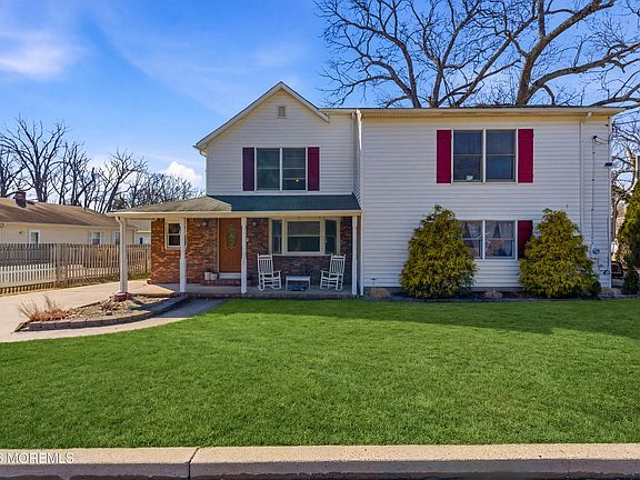 2nd image of 120 Whalepond Road