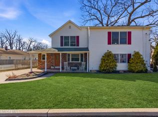 120 Whalepond Road, Oakhurst, NJ 07755