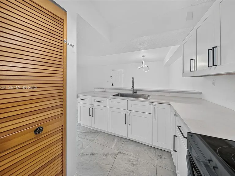 8540 SW 212th St #202 — Photo 8