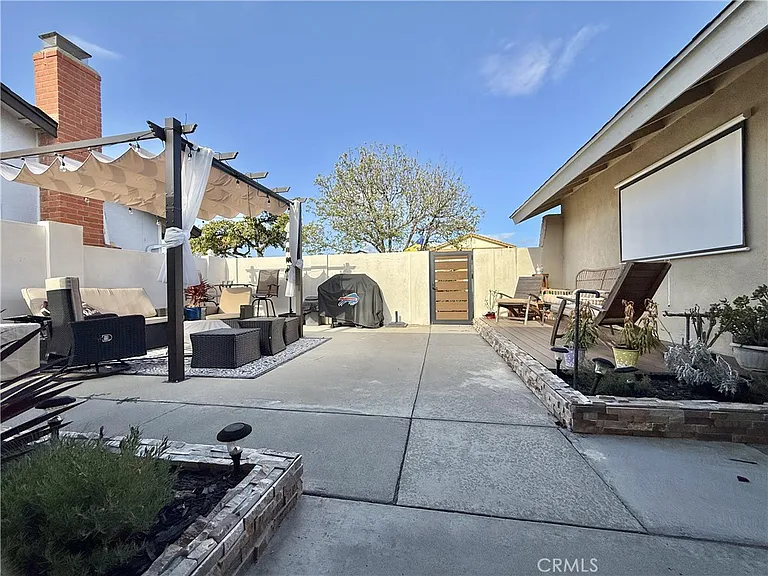 18413 Winslow Pl — Photo 22