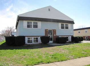 1215 Wall St, Normal, IL 61761