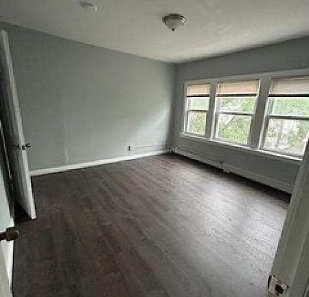 3rd image of 176 Goldsmith Ave #3