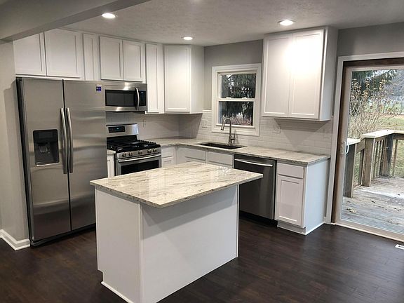 3rd image of 96 Aspen Ln