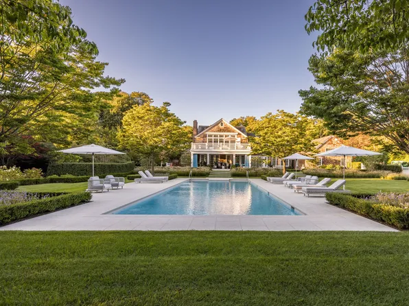 75 Woods Ln, East Hampton, NY 11937