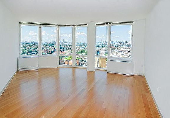 3rd image of 6155 Junction Blvd #20N