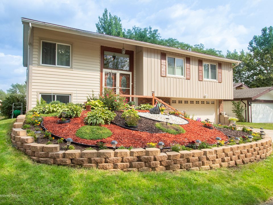 1st image of 5779 W Essex Ct