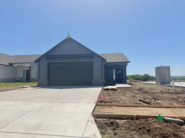 9870 Weeping Willow Dr, Manhattan, KS 66502