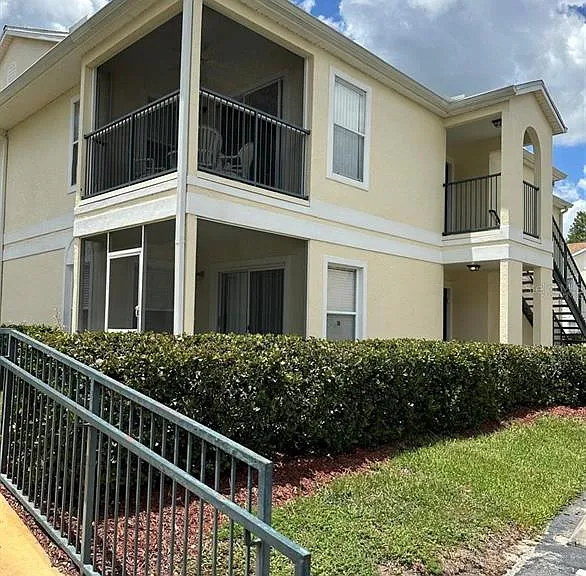 8804 Grand Palms Cir #A — Photo 2