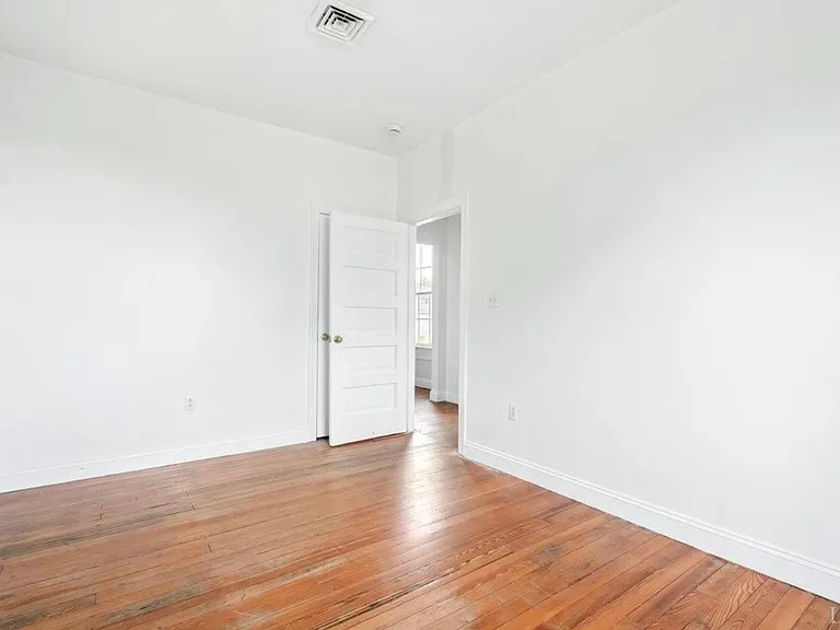 1423 Pierce St — Photo 33