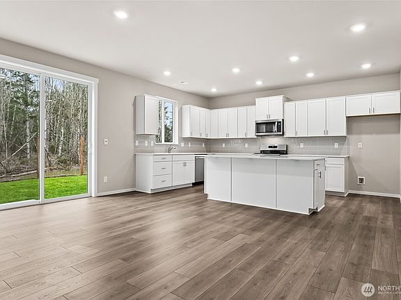 3rd image of 2446 Trailside Drive NE #187