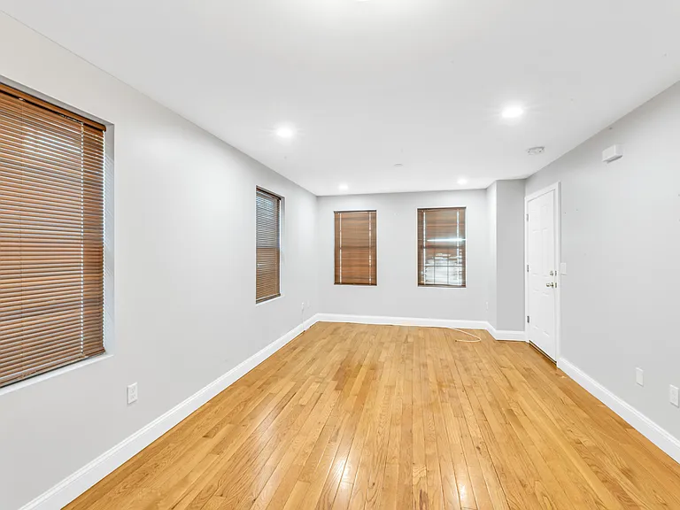 65 Marietta St #2 — Photo 2