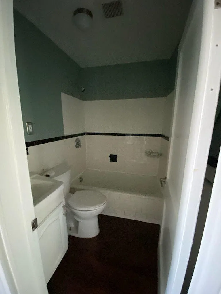 2 bed, 900 sqft, $1,100 — Photo 3