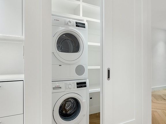 5th image of 220 W 24th St APT 5S