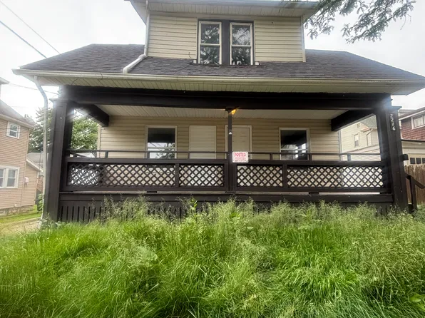 2216 10th St SW, Akron, OH 44314