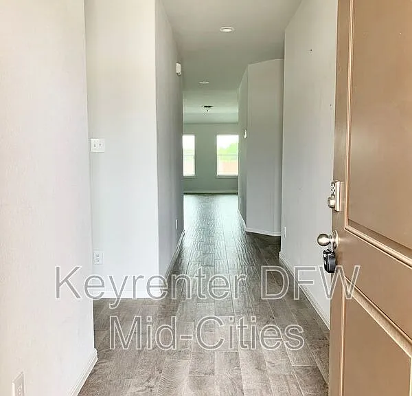 9001 High Stirrup Ln — Photo 2