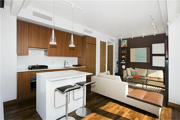 Rented by R New York | media 52