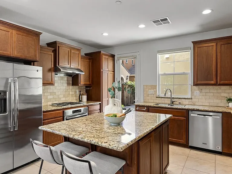38881 Photinia Pl — Photo 7