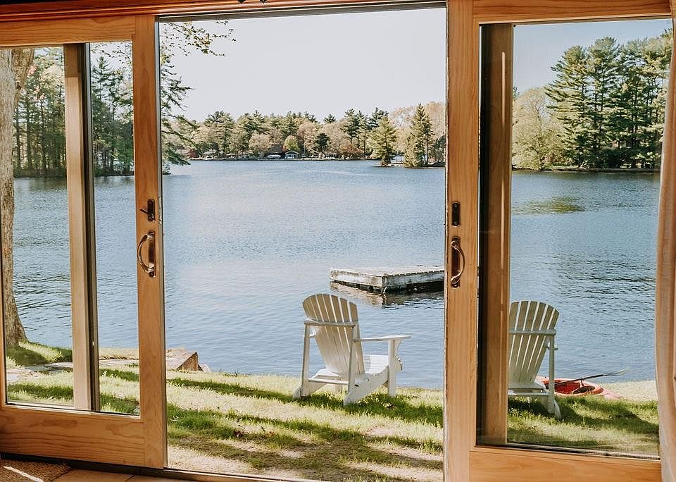 1st image of 76 Wood Cove Dr