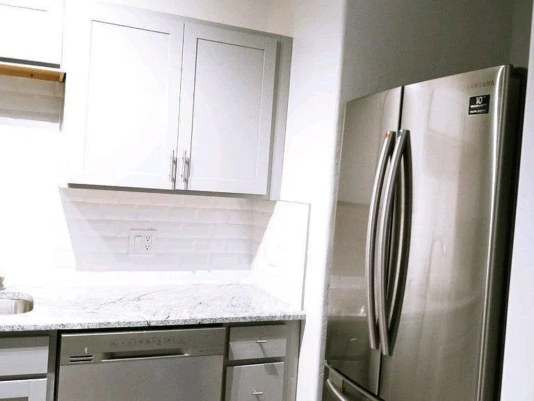 6713 E Cheery Lynn Rd #2 — Photo 5