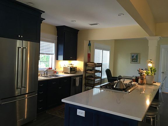 Large island with built in range