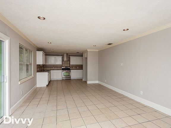 3rd image of 6909 Valhalla Rd