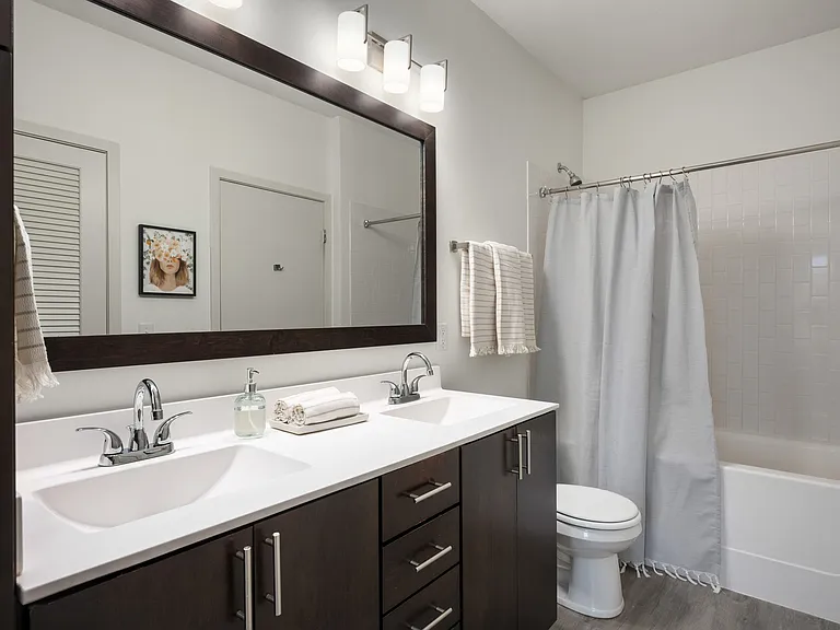 The Flats at West End — Photo 9