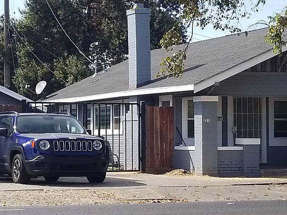 3rd image of 2515 N California St