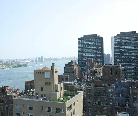 Rented by Keller Williams NYC | media 24