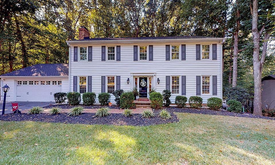 1st image of 125 Cambridge Cir