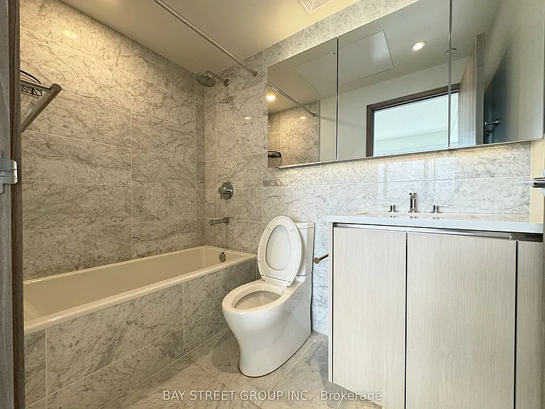 85 McMahon Dr #3605 — Photo 7