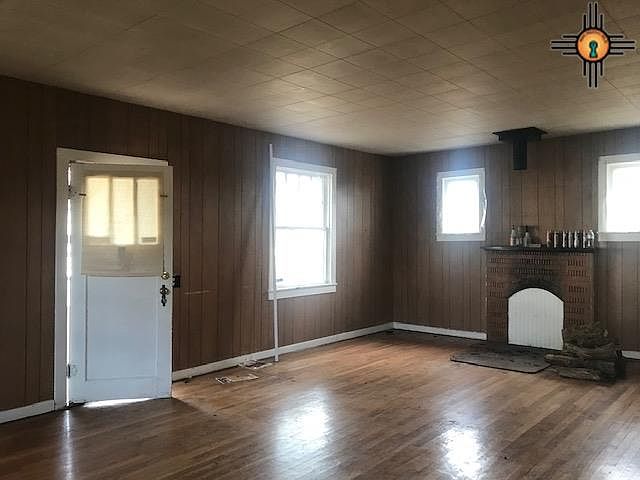 2nd image of 2033 8th St