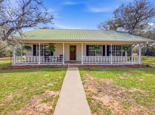 11847 Friar Rd, Cuero, TX 77954