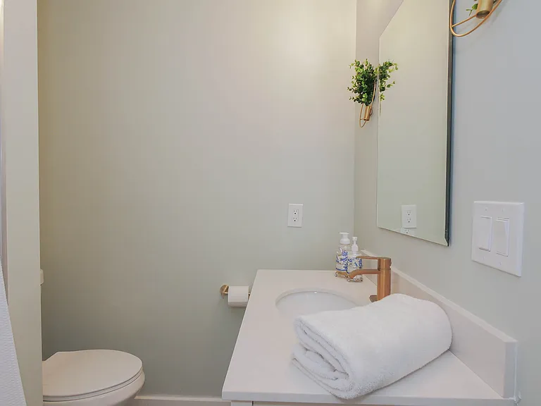 229 N Derby Ave #2 — Photo 41