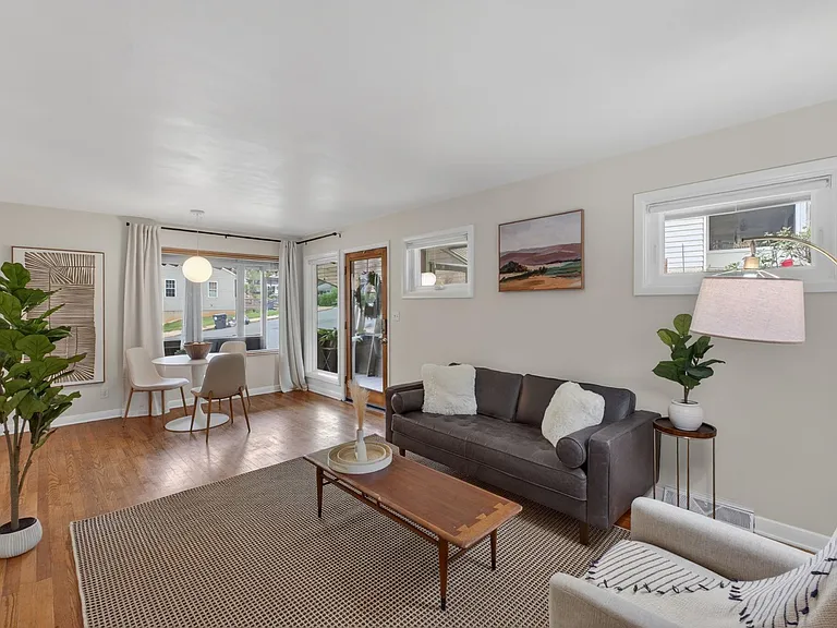 1408 Baker St #A — Photo 8