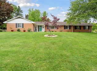 2901 Locke Dr, Dayton, OH 45431