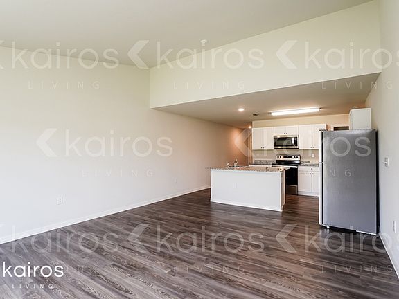 4th image of 18302 Gibraltar Ln