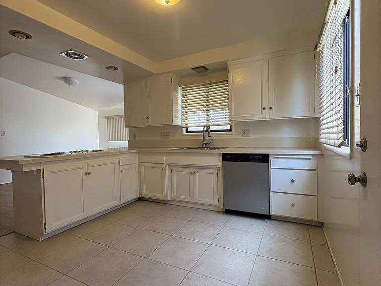 1205 W Cassidy St — Photo 9