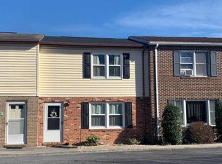 1126 Wadewood Ct, Woodstock, VA 22664