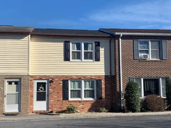 1126 Wadewood Ct, Woodstock, VA 22664