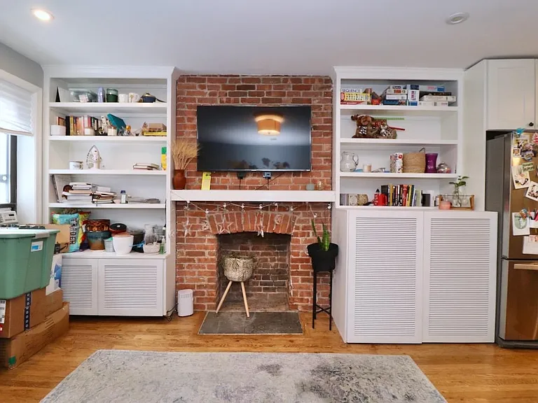 553 Jersey Ave #4R — Photo 2