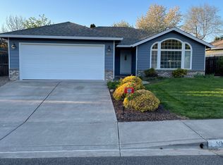 109 Freshwater Dr, Phoenix, OR 97535