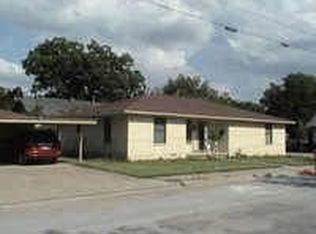 702 Cedar St, Bonham, TX 75418