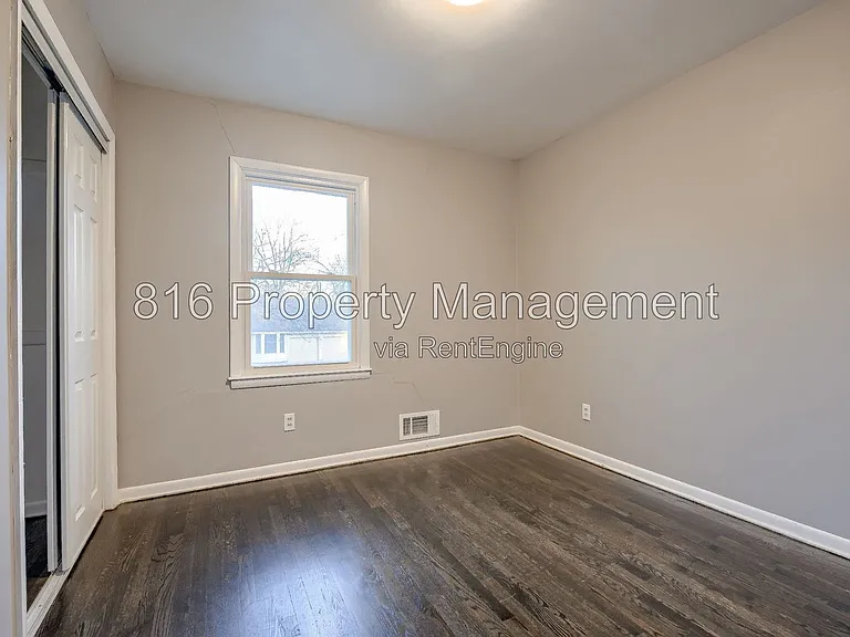 8710 Kentucky Ave — Photo 14