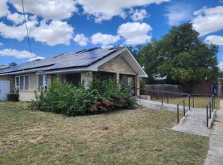 1402 Corpus Christi St, Laredo, TX 78040