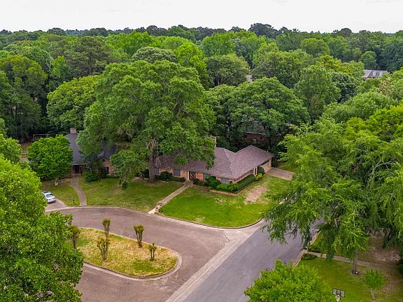 4th image of 4522 Aberdeen Dr