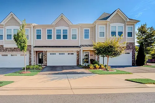42507 Benfold Sq Photo 1