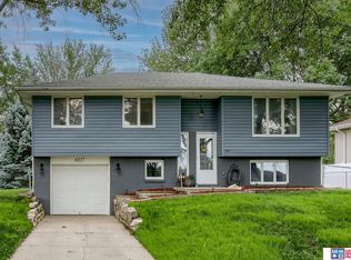 6837 Dudley St, Lincoln, NE 68505