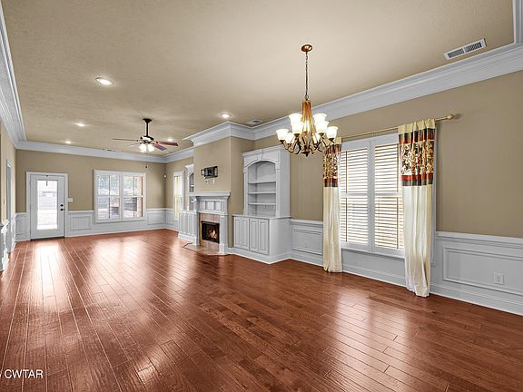4th image of 54 Water Ridge Pl